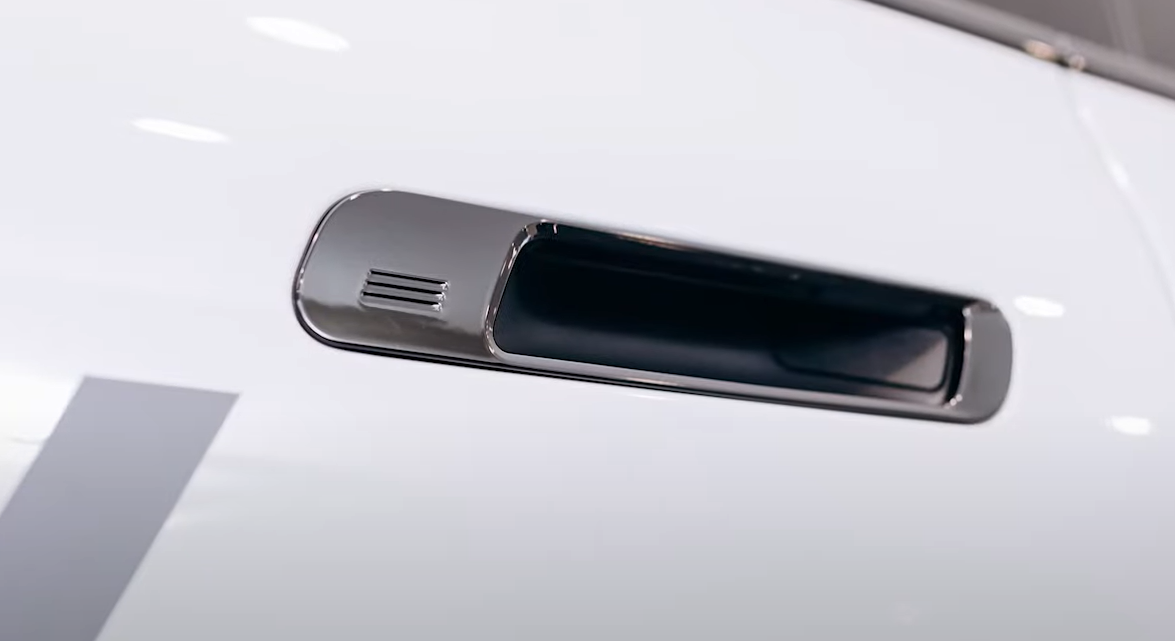  固定齊平式車門把手的嵌入式空腔