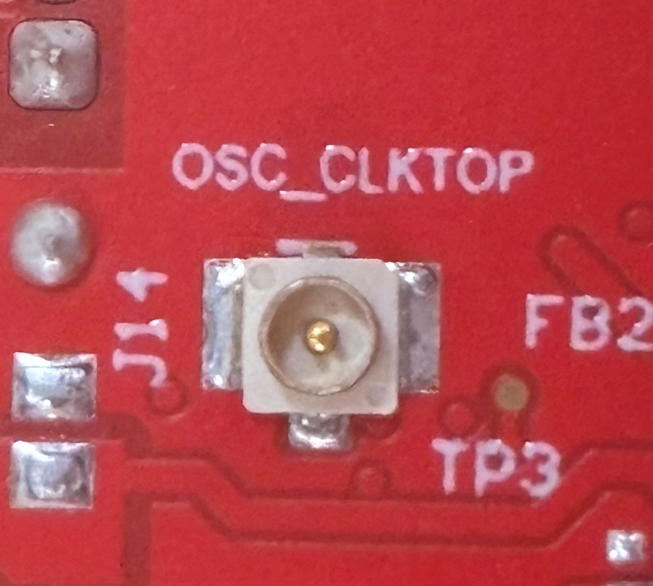 AWR2E44PEVM OSC_CLK_OUT 端口